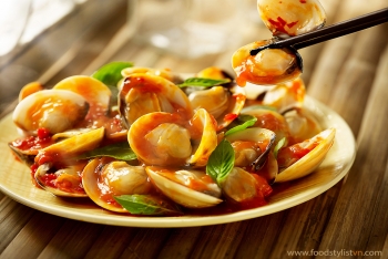 Clam cooked with DASAVI tamarind chilli sauce